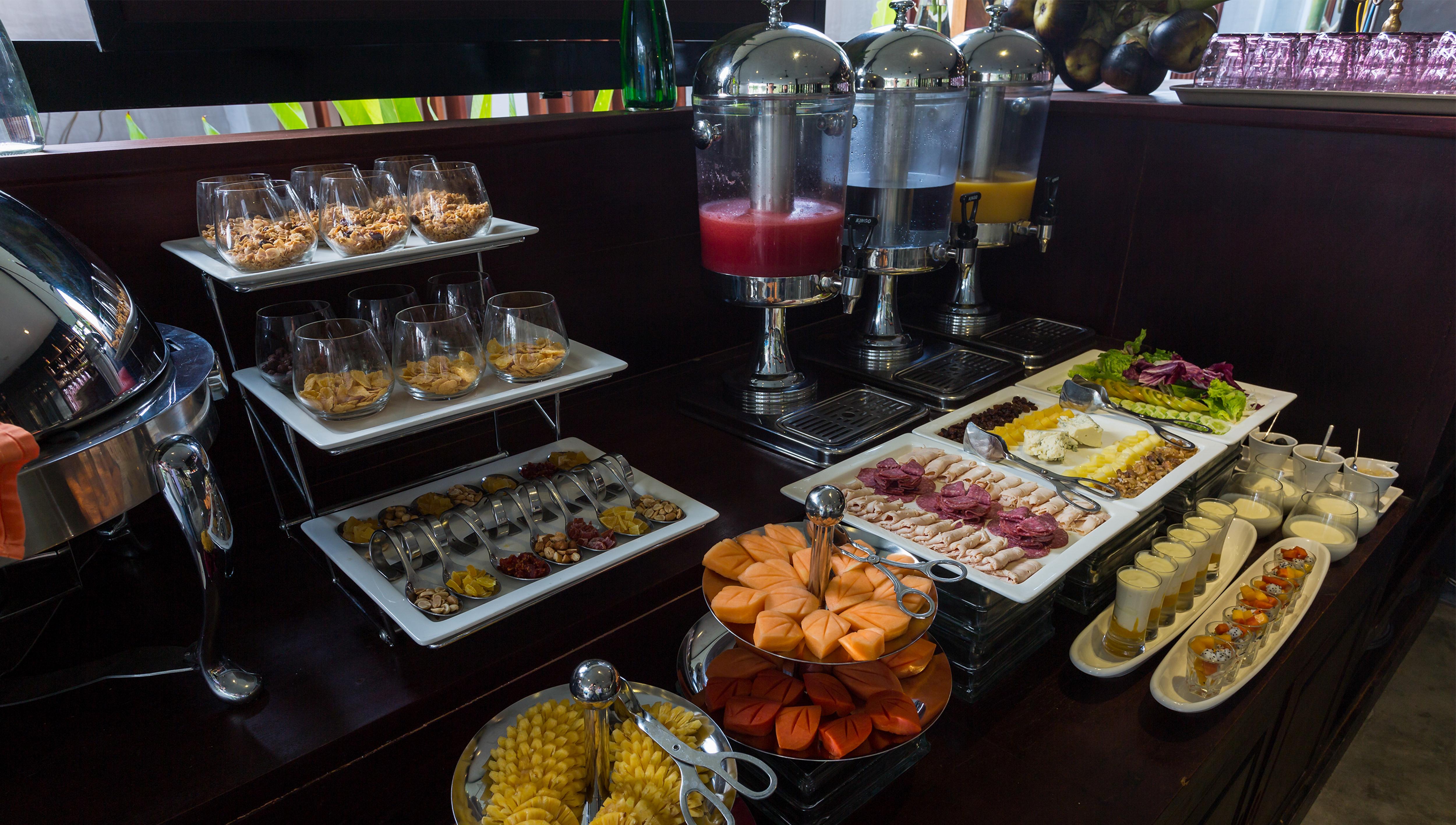 Lynnaya Urban River Hotel