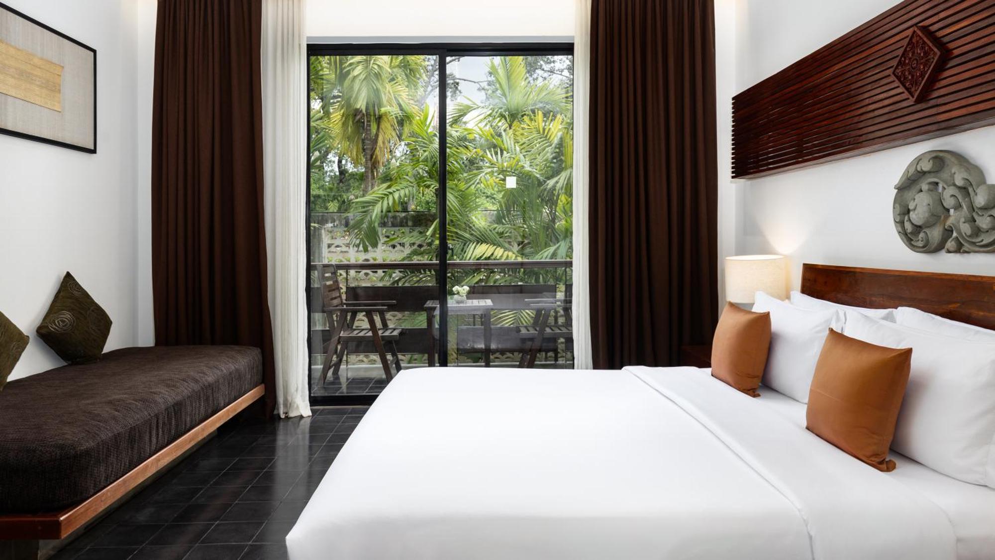 Lynnaya Urban River Hotel 5*